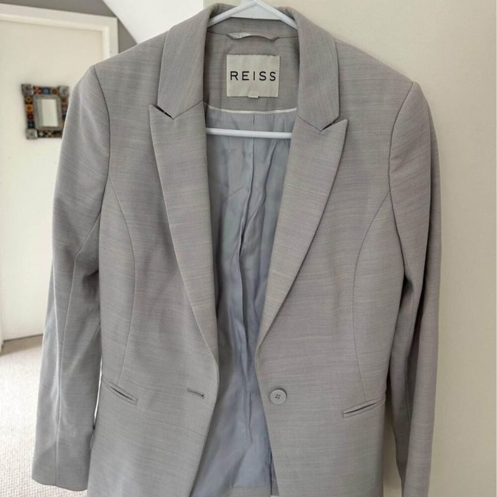 $35 - Reiss Women's Blazer Size 2